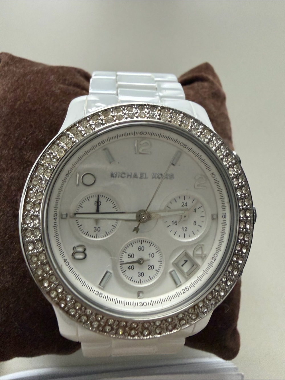 Michael Kors MK5188 Ladies White Ceramic Watch Silver Swarovski Crystals Bezel - Picture 3 of 13